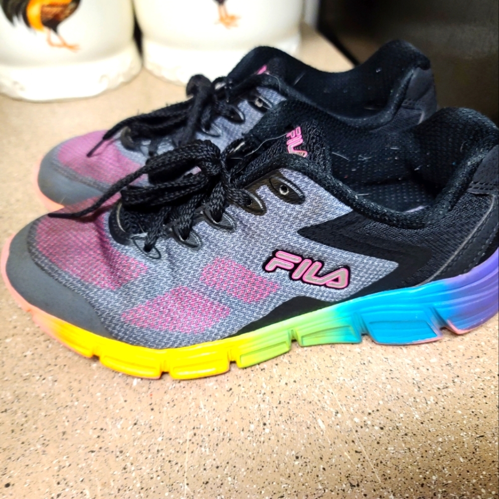 Fila tennis shoes